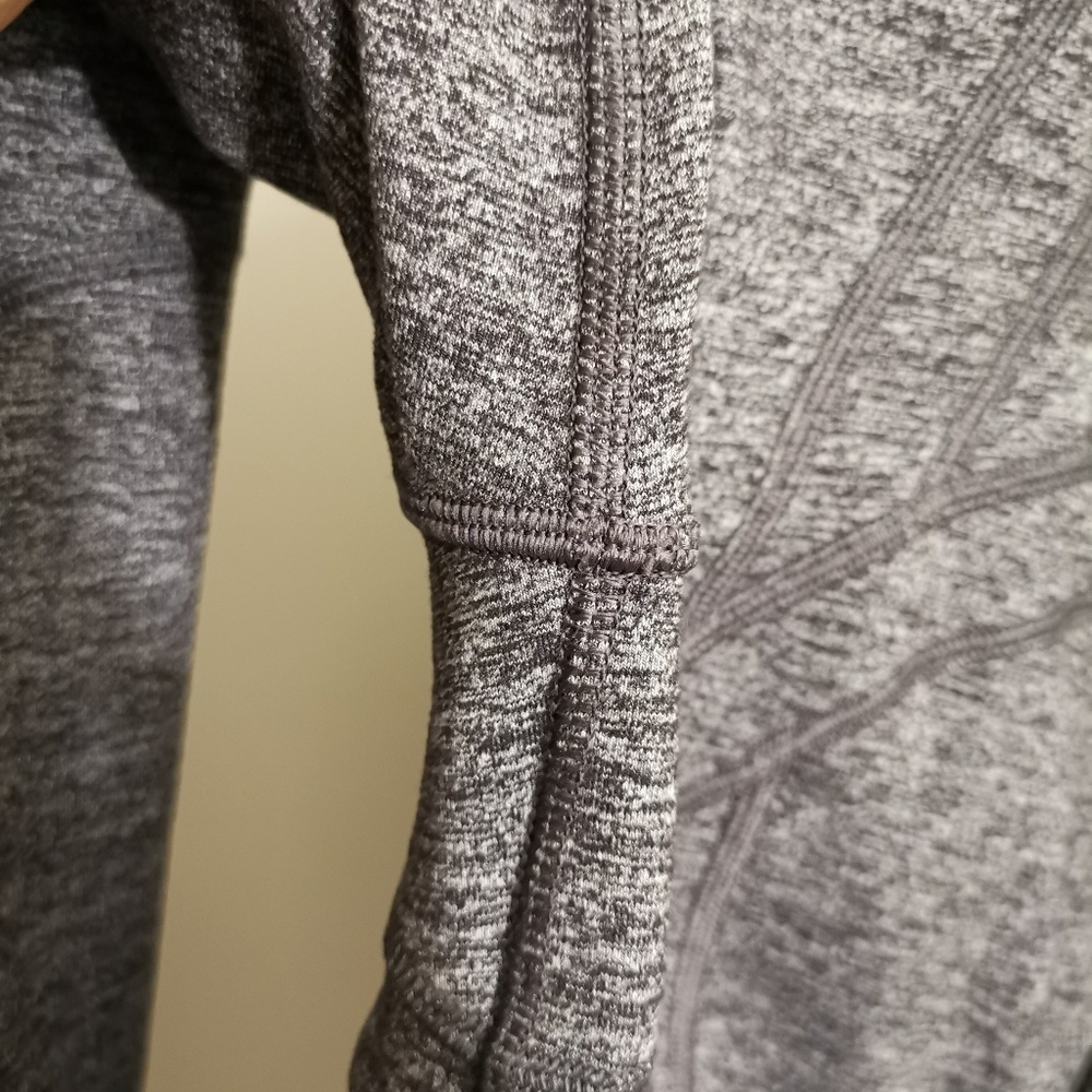 Like new Lululemon Define jacket 6 Heatheredblack - Picture 4 of 7